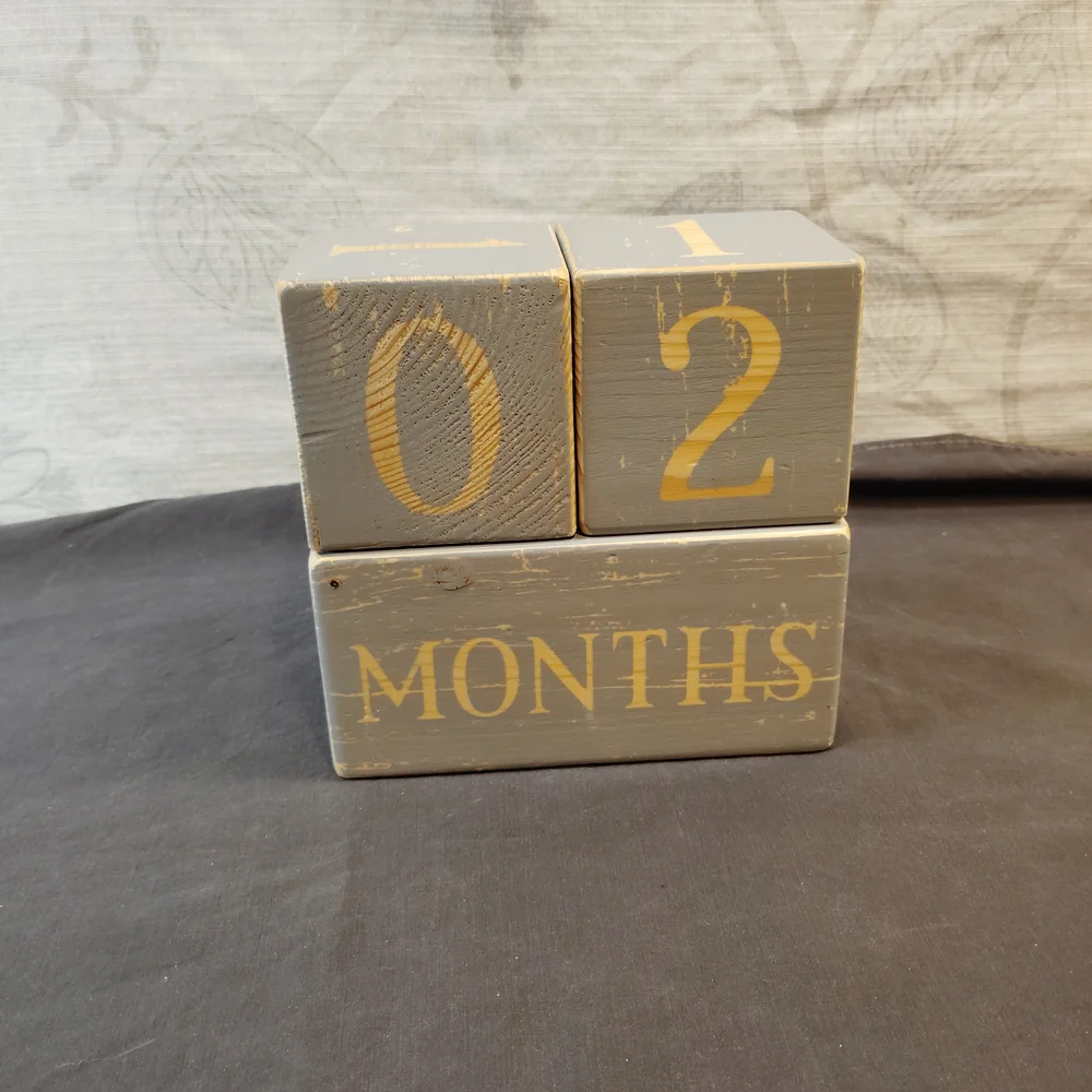 Elegant Gray and Gold Wooden Block Calendar